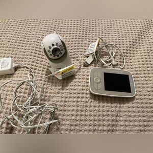 Infant Optics DXR-8 infant monitor